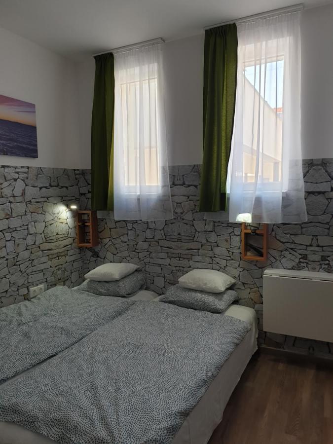 Bed and Breakfast Kid Família Panzió Balatonszárszó Exterior foto
